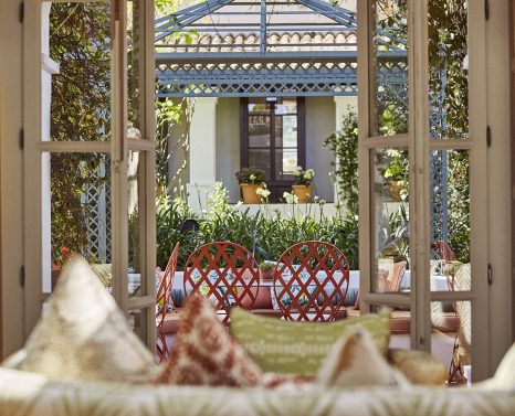 1interior-patio-marbella-club-patio-1625221675